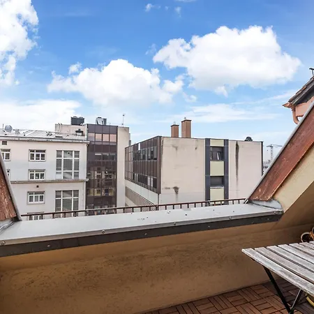 Apartment Paul Reiss